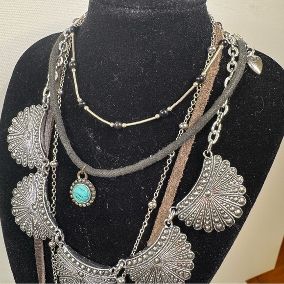 SOUTHWESTERN JEWELRY BUNDLE 26 costume pieces Necklace-Bracelets-Rings-Earrings - Picture 10 of 16